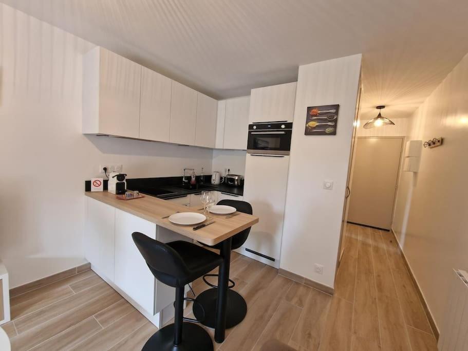 T2 Neuf, Parking Prive,Acces Mer 방돌 외부 사진